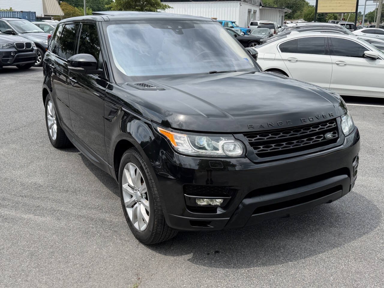 Used 2017 Land Rover Range Rover Sport HSE AWD/4WD image 3