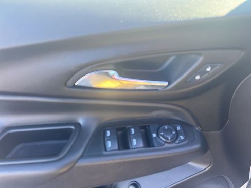 Used 2024 Chevrolet Equinox LT image 12