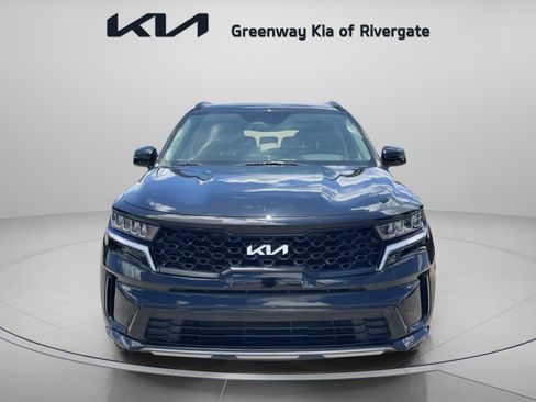 Used 2022 Kia Sorento S FWD image 2