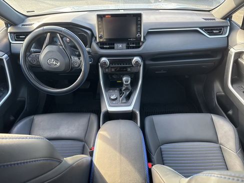 Used 2022 Toyota RAV4 XSE AWD/4WD image 16