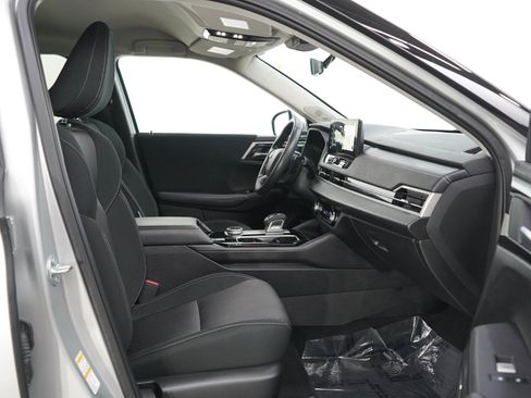 Used 2025 Mitsubishi Outlander ES AWD/4WD image 11