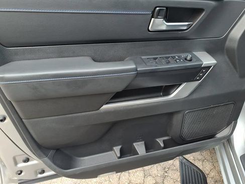 Used 2025 Toyota Tundra Platinum AWD/4WD image 11