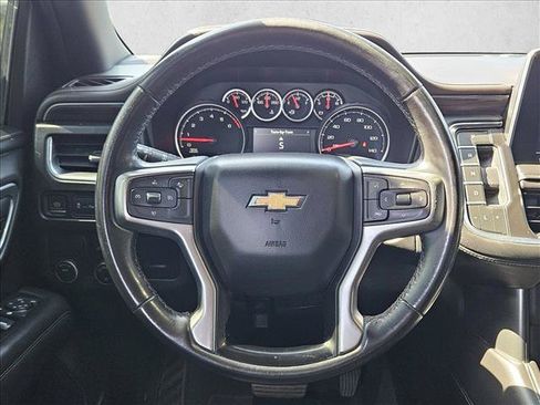 Used 2021 Chevrolet Suburban LT RWD image 17
