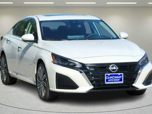 Certified 2025 Nissan Altima 2.5 SL image 1