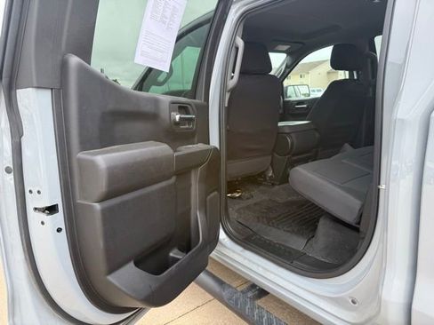Used 2024 Chevrolet Silverado 1500 Custom w/ Turbomax Blackout Package AWD/4WD image 18