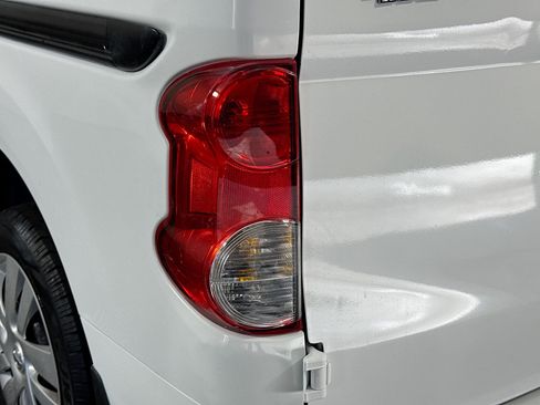 Used 2014 Nissan NV200 SV w/ Exterior Appearance Package image 34