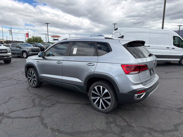 Used 2022 Volkswagen Taos SE FWD image 11