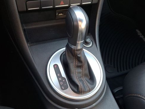 Used 2017 Volkswagen Beetle 1.8T SE image 14