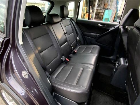 Used 2016 Volkswagen Tiguan S image 18