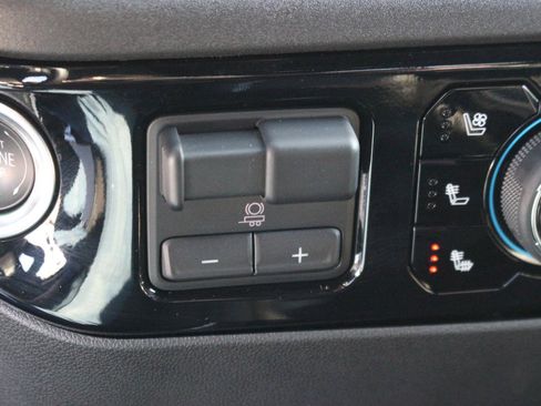 Used 2025 Chevrolet Silverado 2500 High Country w/ High Country Premium Package AWD/4WD image 29