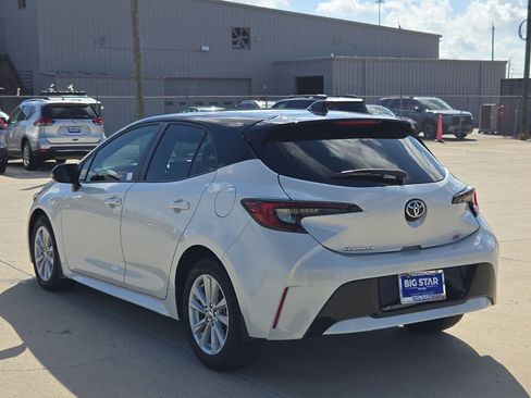 Used 2026 Toyota Corolla SE FWD image 6