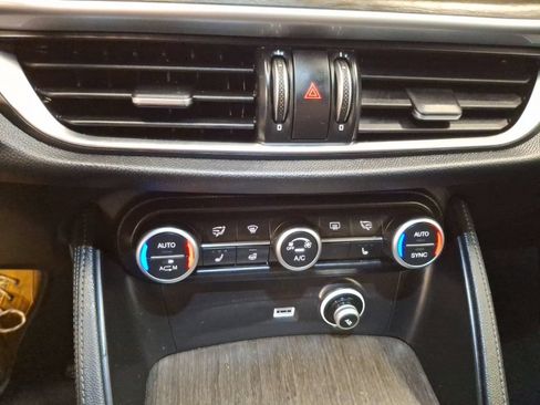 Used 2018 Alfa Romeo Stelvio Ti AWD/4WD image 28