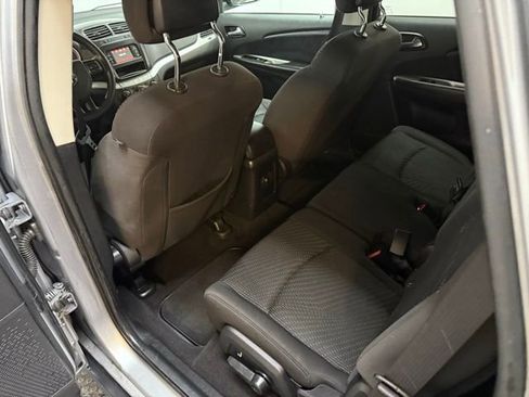 Used 2017 Dodge Journey SE image 31