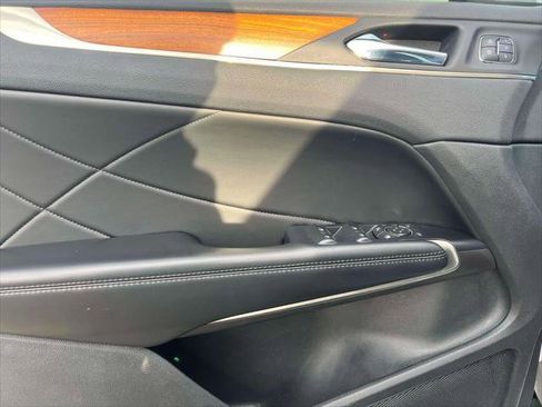 Used 2017 Lincoln MKC Reserve image 13