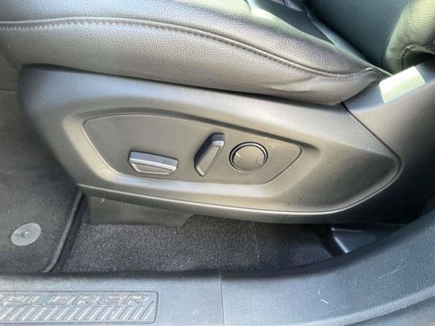Used 2020 Ford Explorer XLT w/ Equipment Group 202A RWD image 13
