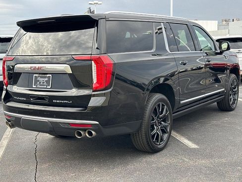 Used 2024 GMC Yukon XL Denali w/ Advanced Technology Package image 5