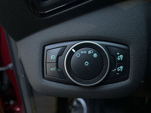 Used 2017 Ford Escape Titanium image 19