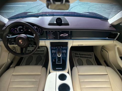 Used 2023 Porsche Panamera GTS image 28