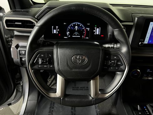 Certified 2026 Toyota 4Runner SR5 AWD/4WD image 14