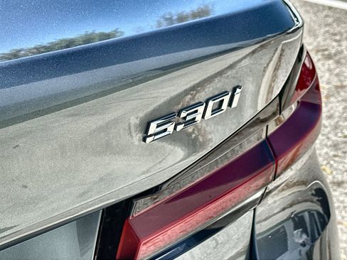 Used 2022 BMW 530i 530i w/ Premium Package image 15