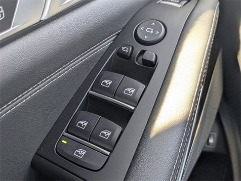 Used 2025 BMW X5 xDrive50e image 27