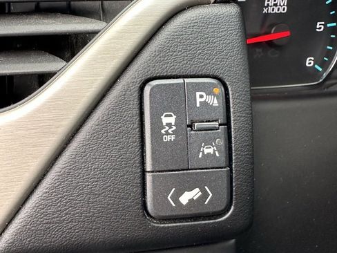 Used 2019 GMC Yukon Denali w/ Open Road Package image 11