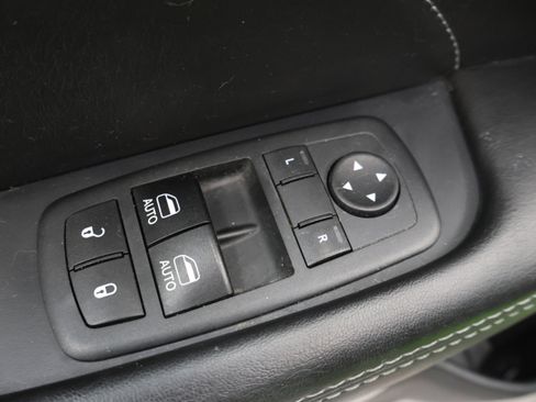 Used 2017 Dodge Challenger R/T Scat Pack w/ Dynamics Package RWD image 32