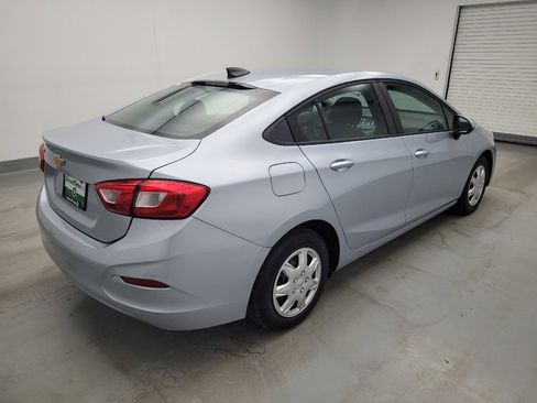 Used 2018 Chevrolet Cruze LS FWD image 10