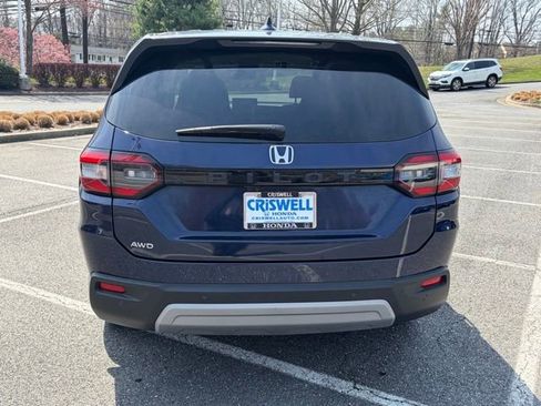 Used 2025 Honda Pilot EX-L image 6