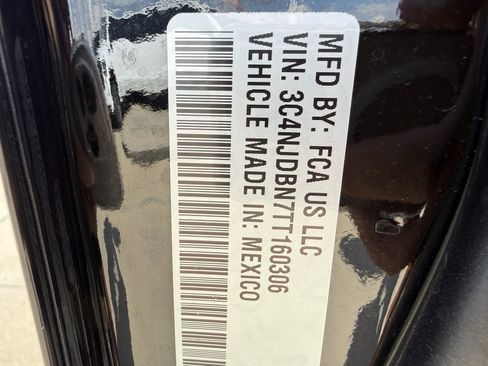 New 2026 Jeep Compass Latitude image 18