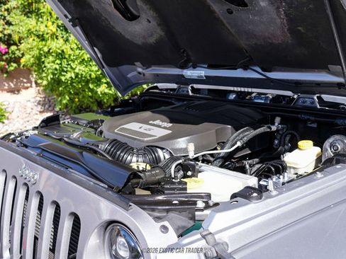 Used 2016 Jeep Wrangler Unlimited Rubicon image 15