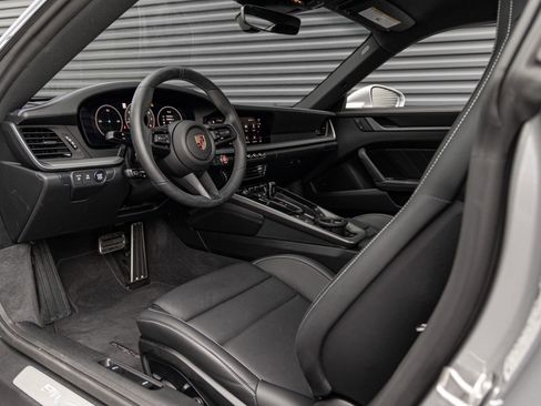 Certified 2025 Porsche 911 Carrera S RWD image 4