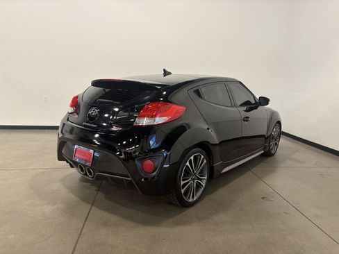 Used 2016 Hyundai Veloster Turbo FWD image 3