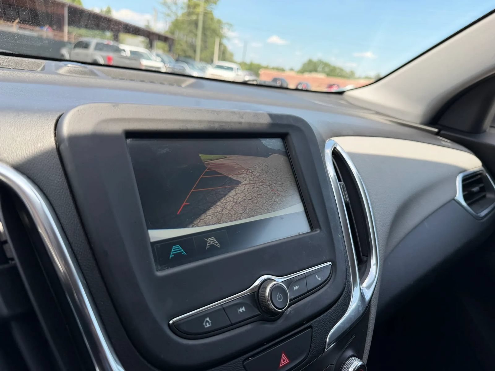 Used 2018 Chevrolet Equinox LS FWD image 21