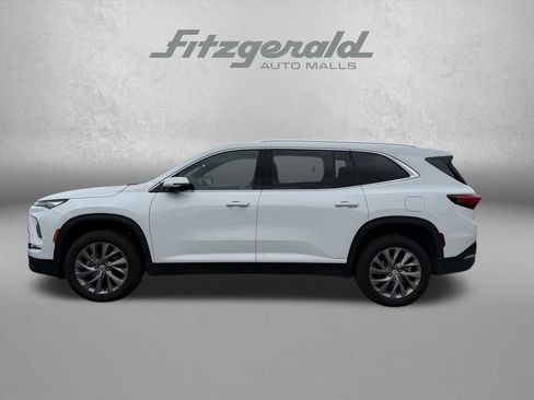 Used 2025 Buick Enclave Preferred AWD/4WD image 6