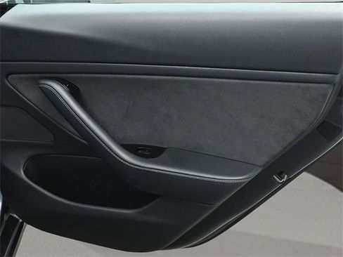 Used 2019 Tesla Model 3 Long Range image 16