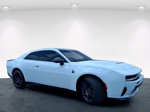 Used 2026 Dodge Charger Scat Pack AWD/4WD image 5