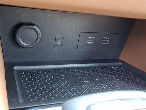 Used 2025 Nissan Pathfinder Platinum AWD/4WD image 29
