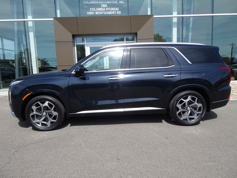 Used 2021 Hyundai Palisade Calligraphy image 2