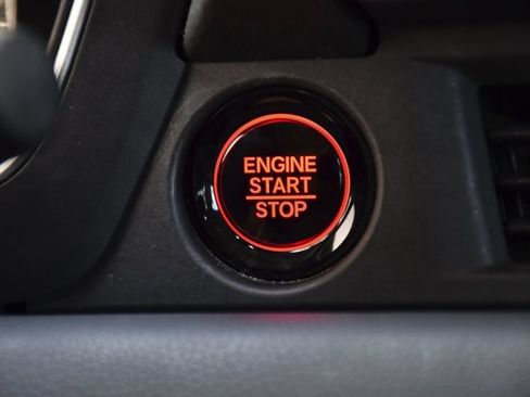 Used 2024 Honda Pilot EX-L image 17