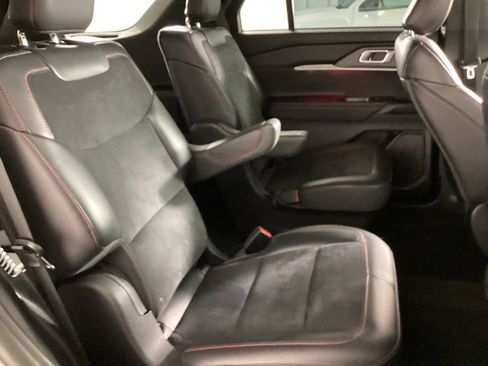 Used 2025 Ford Explorer ST AWD/4WD image 26