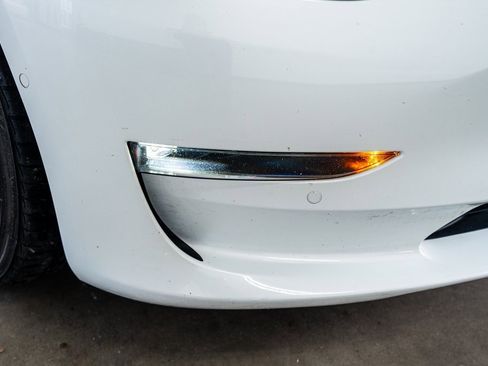 Used 2018 Tesla Model 3 Long Range image 19