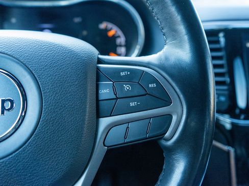 Used 2021 Jeep Grand Cherokee Limited w/ Trailer Tow Group IV image 26