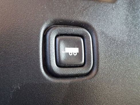 Used 2024 Chevrolet Express 2500 w/ Driver Convenience Package RWD image 21