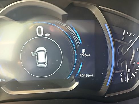 Used 2020 Hyundai Santa Fe SEL w/ Convenience Package image 16