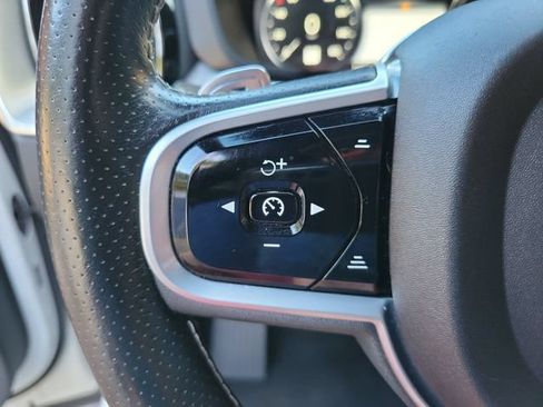 Used 2019 Volvo XC60 T8 R-Design w/ Advanced Package AWD/4WD image 27