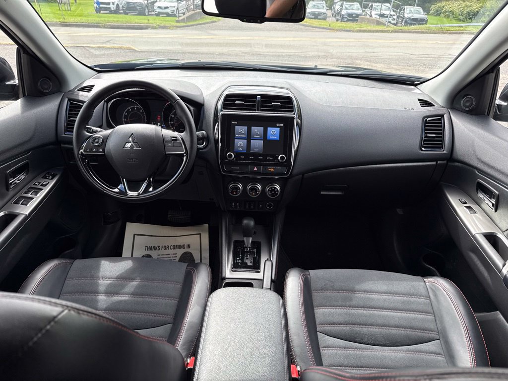 Used 2025 Mitsubishi Outlander Sport ES AWD/4WD image 13