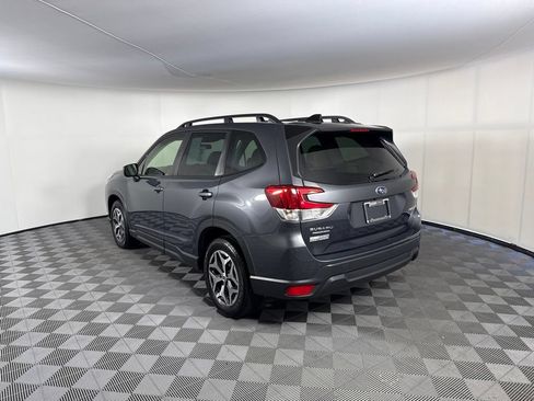 Used 2024 Subaru Forester Premium AWD/4WD image 3