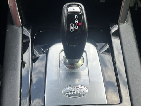 Used 2020 Land Rover Discovery Sport SE R-Dynamic image 24