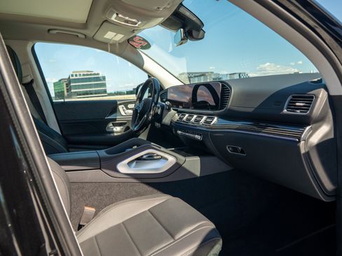 Certified 2024 Mercedes-Benz GLS 450 4MATIC w/ AMG Line Exterior image 28